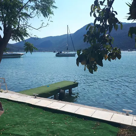 Geni Bay Appartement *