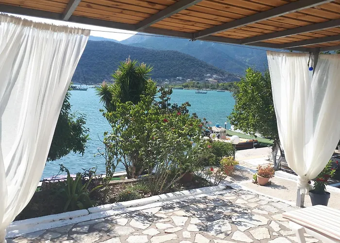 Geni Bay Apartmán Yénion