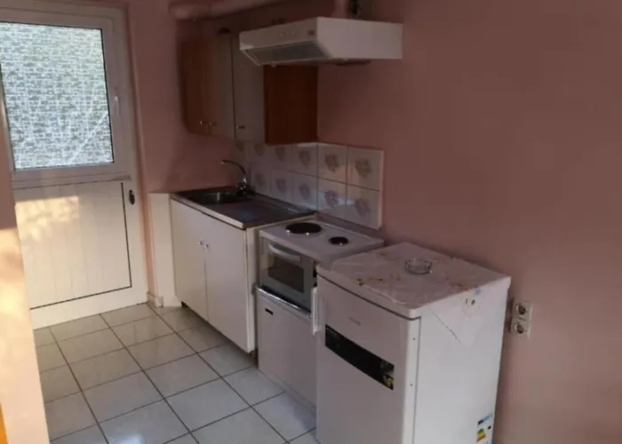 Geni Bay Apartmán Yénion